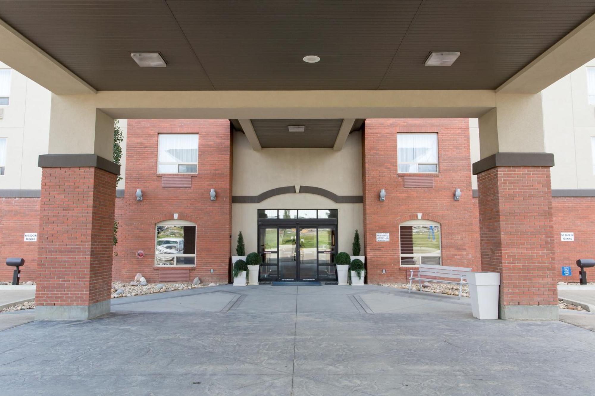Holiday Inn Express & Suites Drayton Valley By Ihg Dış mekan fotoğraf