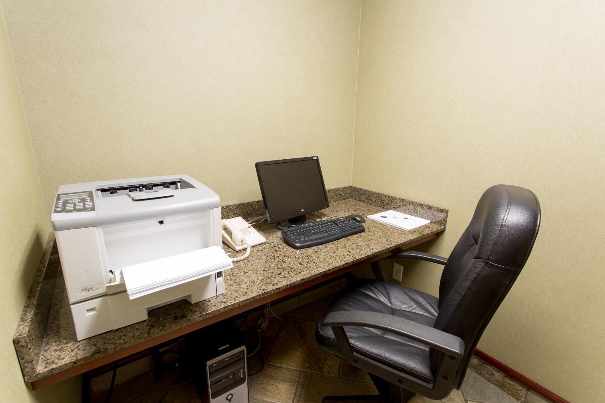 Holiday Inn Express & Suites Drayton Valley By Ihg Dış mekan fotoğraf