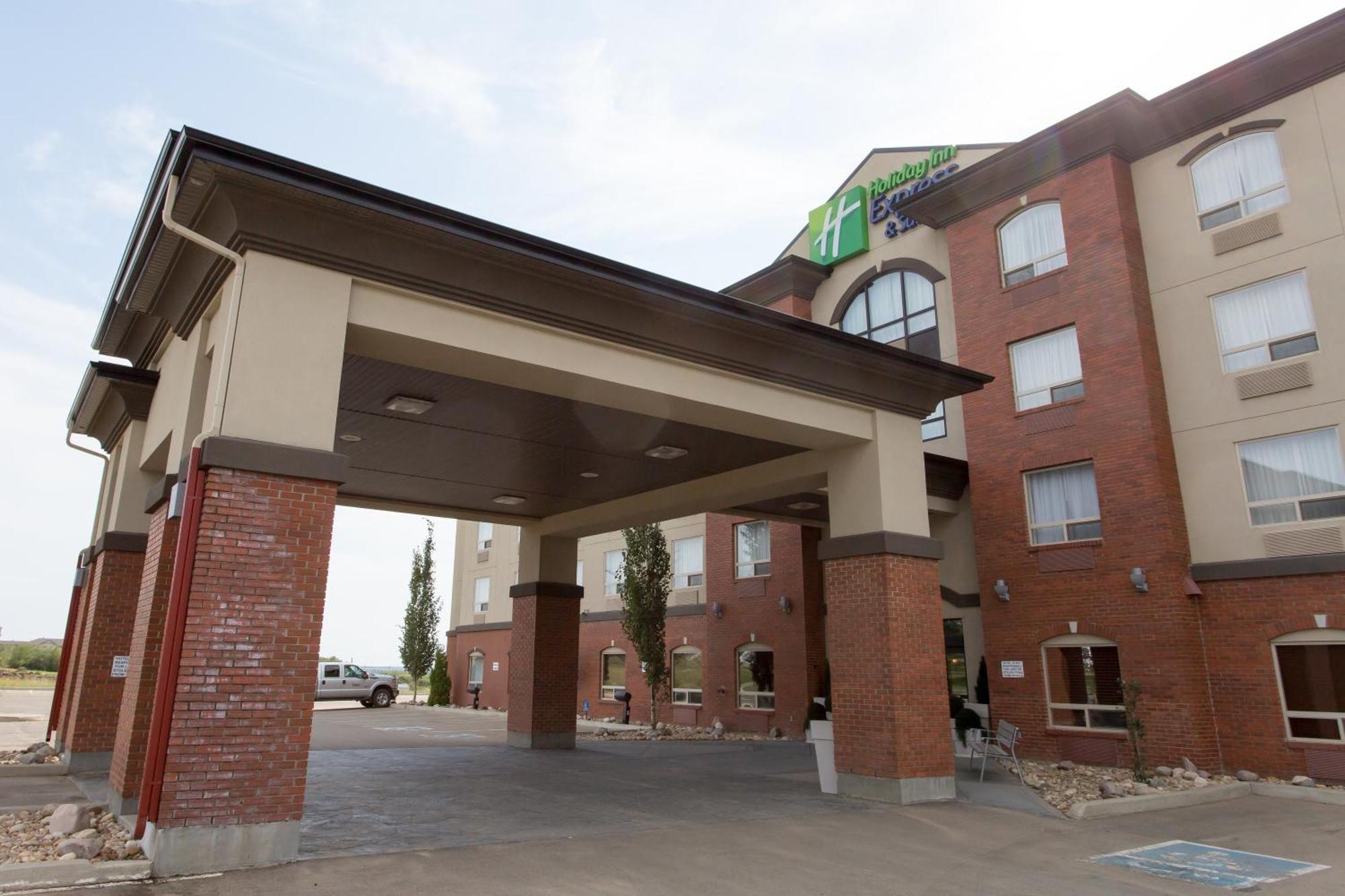 Holiday Inn Express & Suites Drayton Valley By Ihg Dış mekan fotoğraf