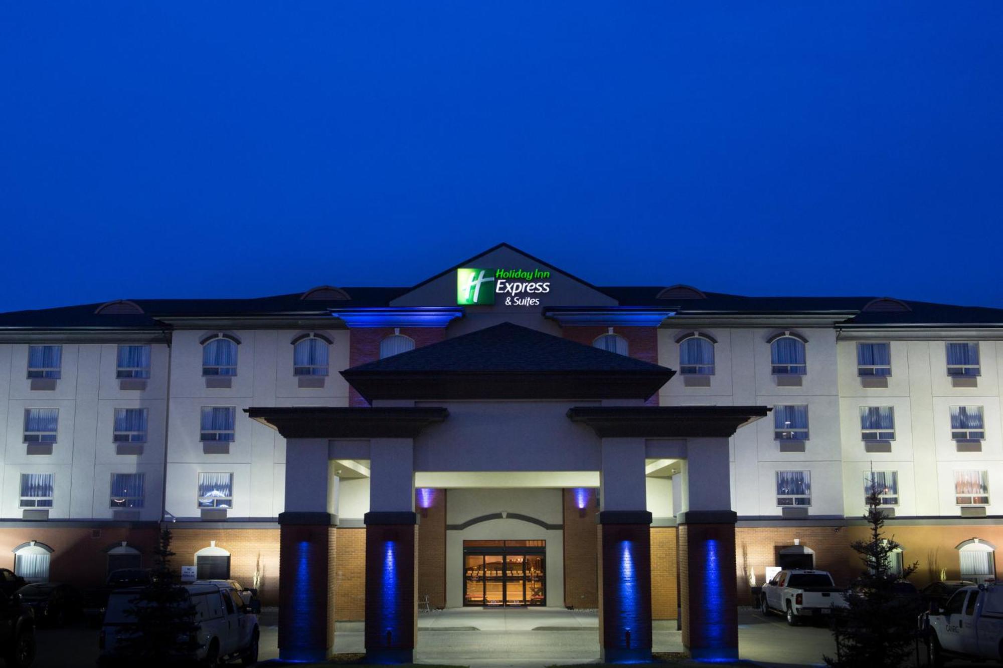 Holiday Inn Express & Suites Drayton Valley By Ihg Dış mekan fotoğraf