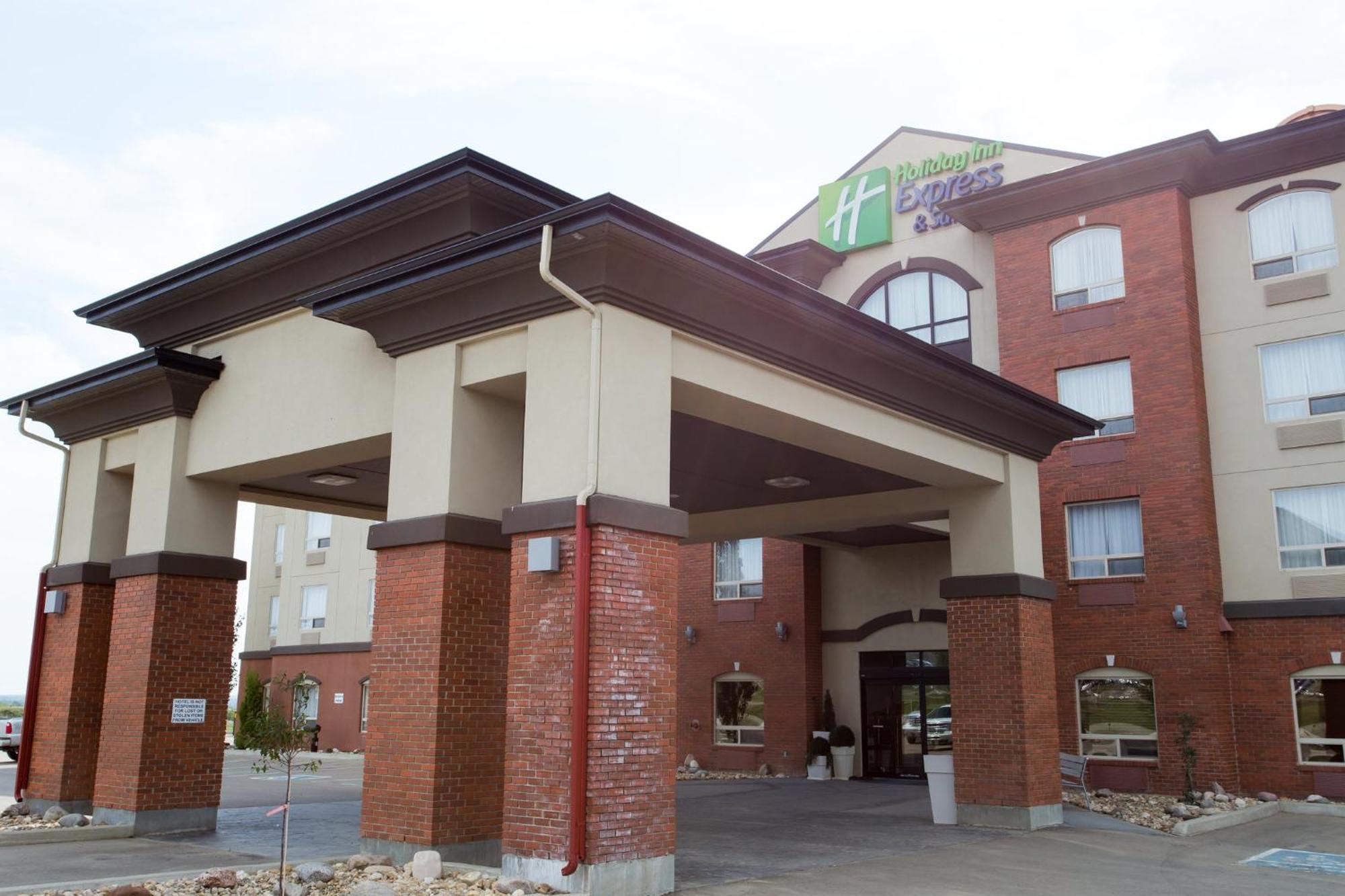 Holiday Inn Express & Suites Drayton Valley By Ihg Dış mekan fotoğraf